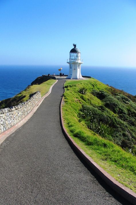 Cape Reinga, Beautiful Lighthouse, The Pacific Ocean, New Zealand Travel, Pacific Ocean, The Pacific, Beautiful World, Wonders Of The World, Places To See