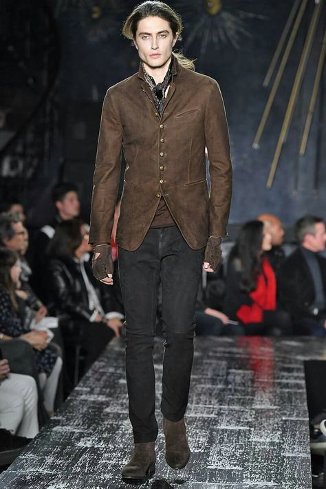 John Varvatos Fall-Winter 2017 - New York Fashion Week Men's New York Fashion Week Men, Mens Fashion 2018, Menswear Runway, Men Fashion Show, New Mens Fashion, Mens Fashion Rugged, Mens Fashion Photography, Hipster Mens Fashion, Mens Fashion Jeans