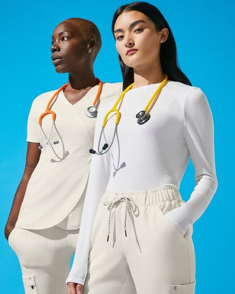 Medical Scrubs Aesthetic, Jaanu Scrubs, Scrubs Photoshoot, Doctor Fashion, Medical Clothing, Tulip Top, Jaanuu Scrubs, White Scrubs, Medical Scrubs Fashion