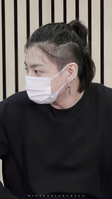 Jungkook Hairstyle, Jeon Jungkook Photoshoot, Man Bun, Jungkook Aesthetic, Undercut Hairstyles, Different Hairstyles, Jungkook Cute, Foto Jungkook, Undercut