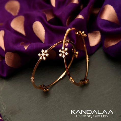 Bangles and necklace mela at kandalaa. Visit us or call for video on 9845040007 . . . . . . . . . . #BengaluruJewels #FamilyTradition #HeritageCraftsmanship #jewellery #goldjewellery #necklace #ring #earrings #nakasbangles #diamonds #bracelet #jewelrygram #diamond #gold #rings #handmadejewelry #bangles #instajewelry #jewellerydesign #pendant #bracelets #bling #jewelryaddict #antiquebangles #jewelrydesigner #gemstones #kandalaahouseofjewellery Stone Gold Bangles Indian, Gold Bangles Design With Stones, Simple Diamond Bangles, Gold Simple Bangles, Simple Bangles Gold, Kandalaa Jewellery, Bangles Design Gold, Bangle Designs Gold, Gold Bangle With Stone Work