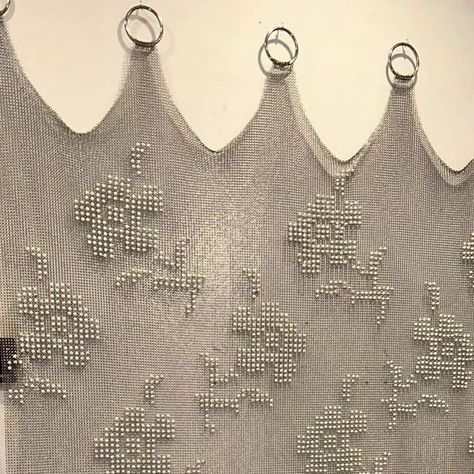 THAT LOOKS on Instagram: "♕♕♕♕♕ beaded chainmail tapestry panel by @wretched_flowers_" Chainmail Patterns, Flower Tapestry, Chain Maille Jewelry, Crochet Girls, More To Come, Chain Mail, Alpha Patterns, Art Portfolio, Knitting Inspiration