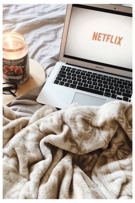 ¿Qué subir a tus Instagram Stories? ideas + apps – Gold Girl's Diary Morning Coffee Photography, Morning Coffee Funny, Sunday Humor, Netflix Shows To Watch, Foto Tips, Coffee Photography, Netflix And Chill, Netflix Movies, Snapchat Stories