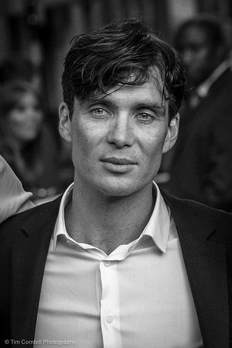 Cillian Murphy - Peaky Blinders Series 2 World Premiere Birmingham ... Grid Girl, Jonathan Crane, Cillian Murphy Peaky Blinders, Behind Blue Eyes, Irish Actors, Batman Begins, Andrew Scott, Matt Damon, Gary Oldman