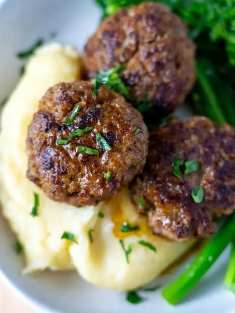 Beef Rissoles Recipe Minced Beef Patties, Lamb Rissoles Recipe, Best Rissoles Recipe, Classic Beef Rissoles, Sirloin Ground Beef Recipes, Organic Ground Beef Recipes, Ground Beef Recipes Carnivore Diet, Recipes For Minced Beef, Carnivore Minced Beef Recipes