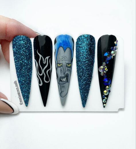 #nails #nailsofinstagram #nailsart #nailstagram #nailsdesign #nailsonfleek #nailsoftheday #nailsdisney #nailsdibujos Hercules Nail Art, Hades Nails Disney, Hercules Nails, Hades Nails, Hades Hercules, Hercules Disney, Nail Art Disney, Disney Nails, Uñas Acrilicas