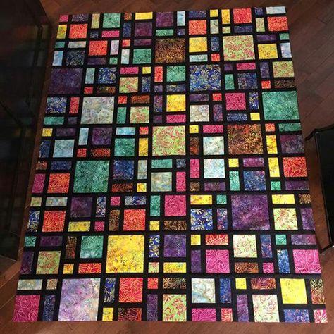 Batik's Stained Glass Quilt Stained Glass Quilt Patterns, Landscape Art Quilts, Stained Glass Quilt, Colorful Quilt, Scrappy Quilt Patterns, Quilts Decor, Batik Quilts, Amish Quilts, Scrap Quilt Patterns