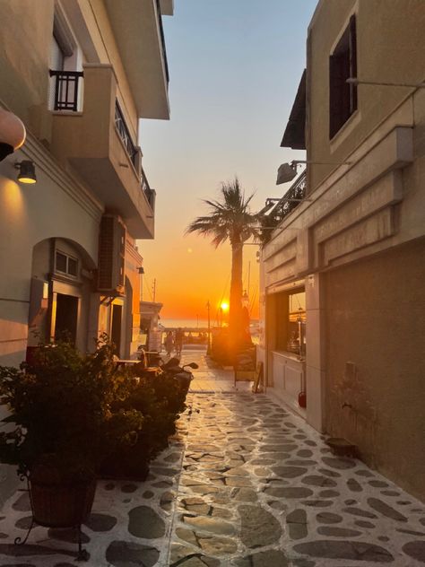 Naxos Greece Aesthetic, Greece Vacation Aesthetic, Corfu Greece Aesthetic, Aesthetic Wishes, Greece At Night, Sunset In Greece, Ios Greece, Greece Sunset, Greece Corfu