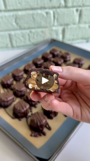 35K views · 10K reactions | Homemade Take 5 candy bites feature chewy crunchy peanut butter and caramel sandwiched between crunchy pretzel snaps and covered in silky smooth chocolate! They’re a poppable version of the fan favorite Take 5 candy bar we all know and love! 🍫🥰

Comment the word “recipe” below to get the full recipe sent to your DM’s, or visit my website, dangthatssweet.com! | Sophie Knauer | Dangthatssweet Take 5 Candy Bar, Pretzel Snaps, Holiday Party Treats, Candy Bar Recipe, Crunchy Peanut Butter, Bite Size Food, Candy Recipes Homemade, Chocolate Snacks, Kisses Chocolate