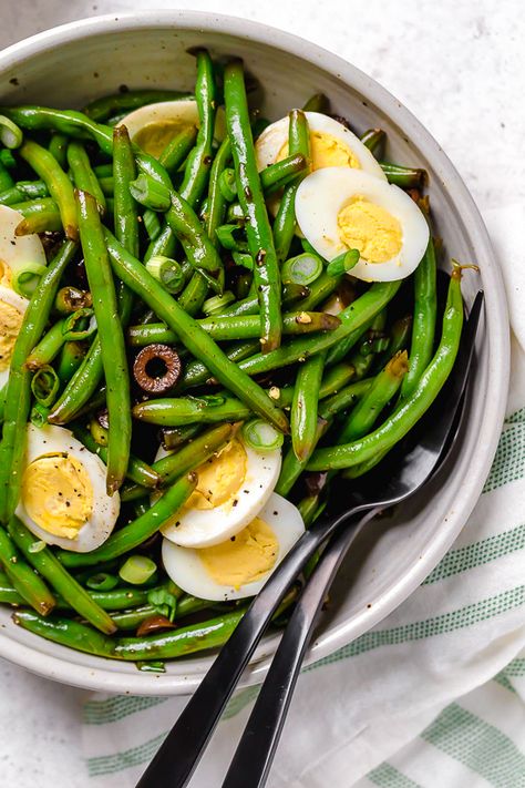 String Bean Salad Beans And Eggs, Balsamic Green Beans, Green Bean Salad Recipes, Easy Green Beans, Green Bean Salad, Parmesan Green Beans, Bean Salad Recipe, Chicken Green Beans, Green Bean Salads