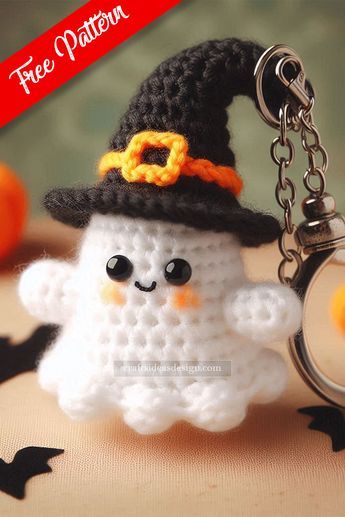 Ghost Halloween Amigurumi is a fun and cute project for the Halloween season Geeky Crochet Patterns, Horror Crochet, Spooky Crochet, Crochet Fall Decor, Halloween Amigurumi, Crochet Colorful, Getting Ready For Christmas, Diy Crochet Patterns, Fall Crochet Patterns