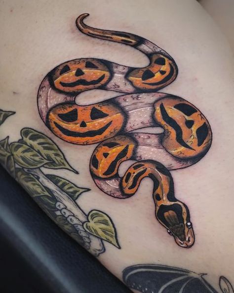 Tattoo Art Ideas, Pied Ball Python, Pumpkin Tattoo, Funky Tattoos, Spooky Tattoos, Ball Python, Time Tattoos, Snake Tattoo, Unique Tattoo