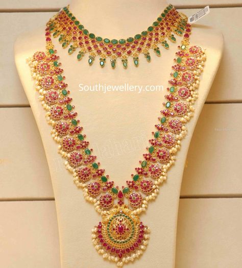 Ruby emerald necklace and long haram Ruby Emerald Necklace Indian, Ruby Jewelry Necklaces Gold, Emerald Necklace Indian, Ruby Emerald Necklace, Ruby Necklace Designs, Ruby Jewelry Necklaces, Latest Indian Jewellery, 22 Carat Gold Jewellery, Indian Wedding Jewelry Sets