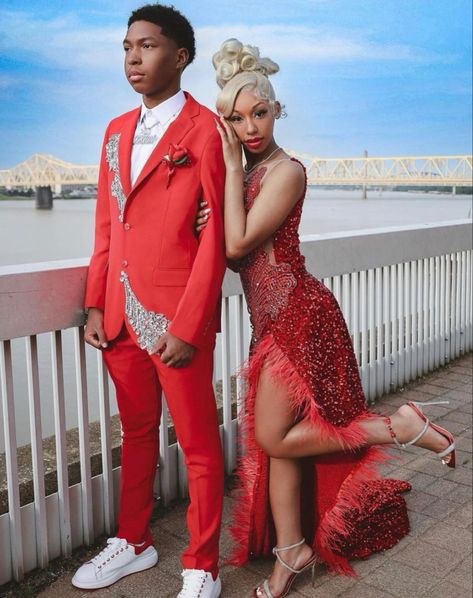 Prom Looks Couples, Red And White Prom Couples, Red Couple Outfits, Prom Outfits Couples, Red Prom Couple, Prom Color Ideas, Red Prom Suit, Prom Fits, Prom 2k24