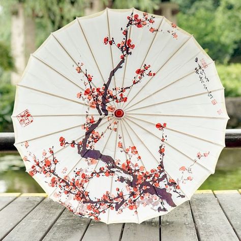 Yin Yang Chinese, Chinese Parasol, Asian Umbrella, Oil Paper Umbrella, Chinese Umbrella, Traditional Decoration, Cherry Blossom Theme, Japanese Christmas, Cute Umbrellas