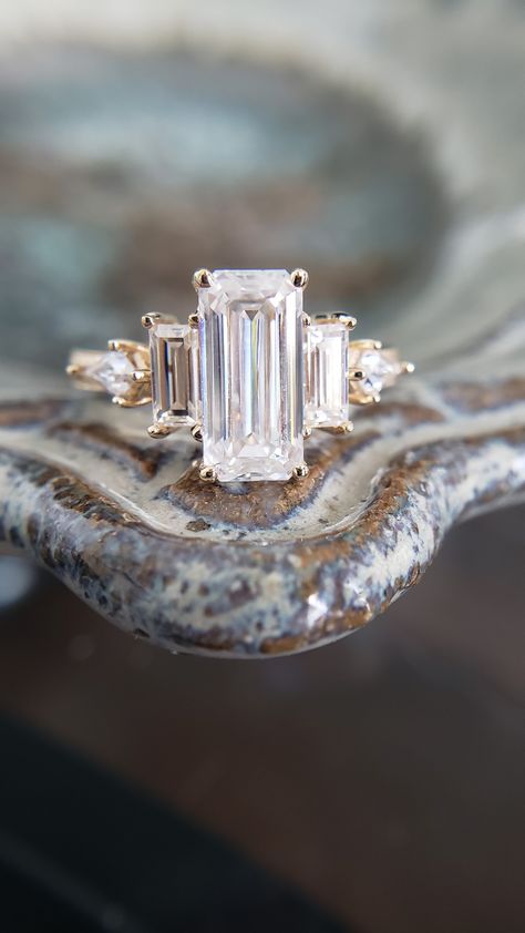 Engagement Rings Timeless, Diamond Shaped Engagement Ring, Antique Inspired Engagement Rings, Barrister Babu, Sparkling Diamond Ring, Vintage Inspired Engagement Rings, Dream Engagement Ring, Ring Cuts, Dream Rings