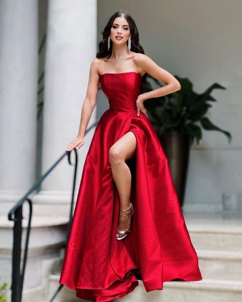 Colour Names List, Hot Prom Dress, Strapless Evening Dress, Red Prom, Perfect Red Dress, Prom Dresses Online, Grad Dresses, Evening Formal, Red Prom Dress