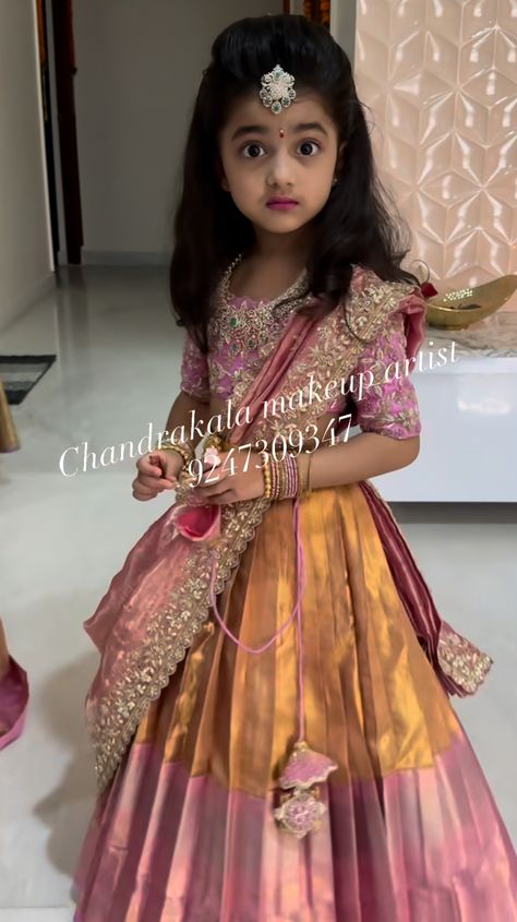 Lehanga For Kids Party Wear, Kids Wedding Dresses Indian, Kids Saree Dress, Half Saree Lehenga For Kids, Baby Lehenga Blouse Designs, Baby Girl Lehenga Designs, Kids Half Saree Designs, Half Saree For Kids, Kids Lehanga Design For Wedding