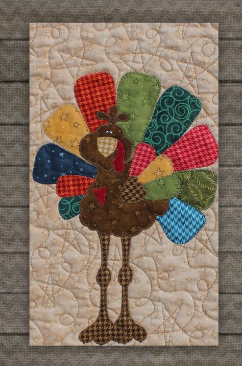 Turkey Precut Fused Applique Kit Fall Applique, Free Applique Patterns, Fall Quilt Patterns, Halloween Idea, Fall Sewing, Felt Crafts Christmas, Quilt Square Patterns, Fabric Postcards, Bird Quilt