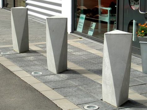 Fixed reinforced concrete bollard ACKORD by Nola Industrier | design Veikko Keränen Trophy Design, Landscape Elements, Concrete Furniture, Precast Concrete, Concrete Projects, Urban Furniture, Bollard Lighting, Street Furniture, Street Design