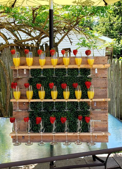 Mimosa Bar Decor, Outdoor Mimosa Bar, Backyard Mimosa Bar, Mimosa Tower Ideas, Diy Mimosa Bar Drink Stations, Mimosa Wall, Mimosa Bar Ideas Brunch Party, Mimosa Bar Wedding Mornings, Mimosa Bar Ideas