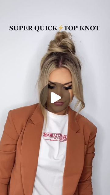 Jamie Lyn Vandenberg on Instagram: "One hair tie bun hack🤎

•

•

•
#braid #hairstyle #hairstylevideo #hairstyletutorial #hair #hairtutorial #beautytips #hairhack #hairideas #styleinspiration #hairvideos #braidstyles #braidideas #hairtrends" Hairstyles One Hair Tie, Bun Hack, Braid Hairstyle, One Hair, Top Knot, Hair Tie, Braid Styles, Hair Videos, Fall Hair