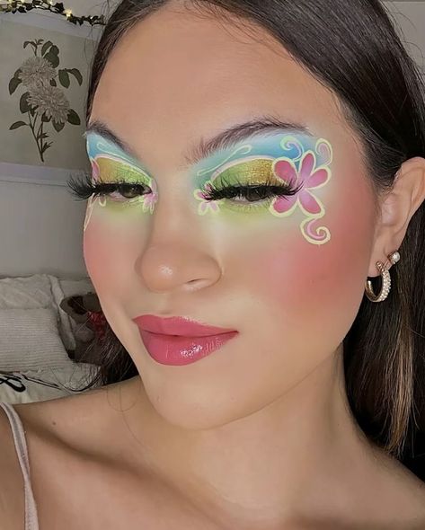 70s inspired flower makeup 🌸✨☀️ #70smakeup #nostalgia #floral #pinterest #inspire #explorepage #youngmua #70s #2000s Eye Art Makeup Ideas, Cute Fun Makeup Looks, Hibiscus Flower Makeup, 60s Hippie Makeup, Flower Make Up, Fun Makeup Ideas Colorful, Nature Inspired Makeup, Unique Makeup Ideas Creative, Flower Inspired Makeup