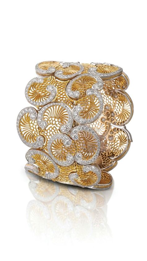 Beautiful jewelry. Swarovski Crystal Jewellery. High Jewelry Bracelet, Buccellati Jewelry, Diamond Bracelet Design, Jewelry Advice, High Jewellery, Jewelry Bracelets Gold, Swarovski Bracelet, Sterling Bracelets, Gold Bangles Design