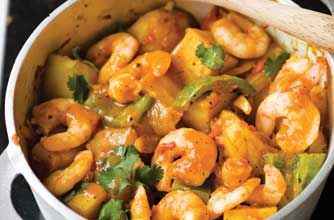 Levi Roots' hot hot prawn curry  #Trinidad #Tobago #Caribbean #food #recipes #traditional Prawn Curry Recipe, Levi Roots, Carribean Food, Irish Cuisine, Prawn Curry, Tropical Food, Prawn Recipes, Food Carving, Jamaican Recipes