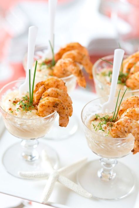 Plan a seaside southern soiree with menu ideas + recipes! Southern Appetizers, Shower Appetizers, Seafood Party, New Years Appetizers, New Year's Eve Appetizers, Grits Recipe, Shrimp Appetizers, Shrimp Grits, Party Appetizers Easy