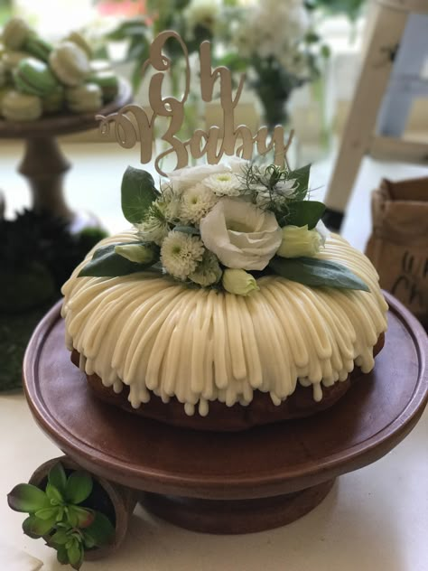 nothing Bundt cake baby shower Bundt Cake With Flowers On Top, Bridal Shower Bundt Cake, Nothing Bundt Cakes Decoration, Nothing Bundt Cake Decorations Ideas, Birthday Bundt Cake Decorating Ideas, Baby Shower Bundt Cake, Bundt Cake Decor, Bundt Cake Wedding, Bundt Cake Decorating Ideas