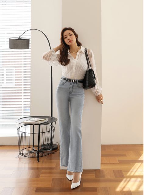 Office Wear Outfit, Western Office, Office Outfit Ideas, Simple Casual Outfits, White Shirt Outfits, Jeans Outfit Women, Look Formal, Korean Casual Outfits, Stylish Work Attire