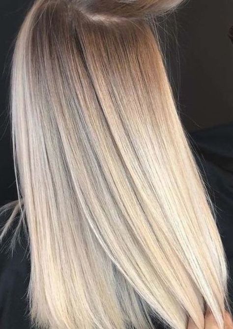 That blonde hair balayage looks gorgeous on that straight hair Blonde Hair Blended Roots, Blended Roots Blonde, Blended Roots, Blended Balayage, Red Copper Hair Color, Blonde With Dark Roots, Copper Hair Color, Hair Color Techniques, Balayage Hair Blonde