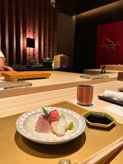 Japan Sushi Aesthetic, Japan Unfiltered, Luxury Places, Luxury Vibes, Billionaire Lifestyle Luxury Living, Japan Summer, Sushi Night, Food Story, Eat The Rich