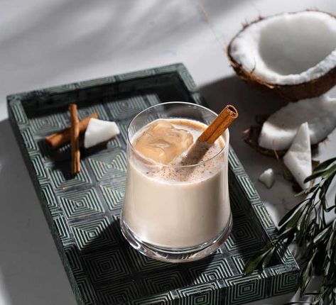 Hennessy Coquito Recipe, Drinks Alcohol Recipes Hennessy, Drinks Made With Hennessy, Cocktails With Hennessy, Puerto Rican Drink Coquito, Hennessy Drinks, Coquito Recipe, Mixed Drinks Alcohol, Puerto Rican Recipes