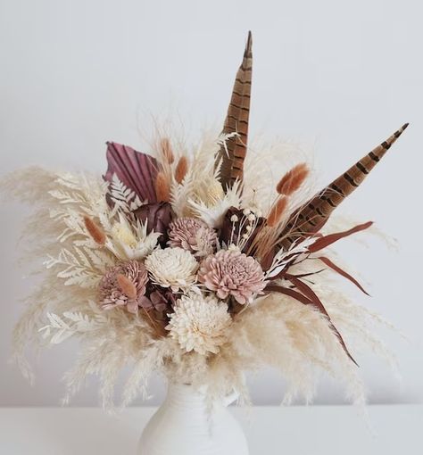 KayyaDecor - Etsy Dried Flower Bouquet Wedding, Bouquet With Roses, Boho Bridal Bouquet, Natural Dried Flowers, Flower Girl Bouquet, Boho Wedding Flowers, Flower Installation, Boho Bouquet, Wedding Color Inspiration