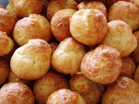 Churros Au Four, Gougeres Recipe, Entertaining Appetizers, Ina Garten Recipes, Cheese Puffs, Bread Rolls, Food Themes, Salted Butter, Original Recipe