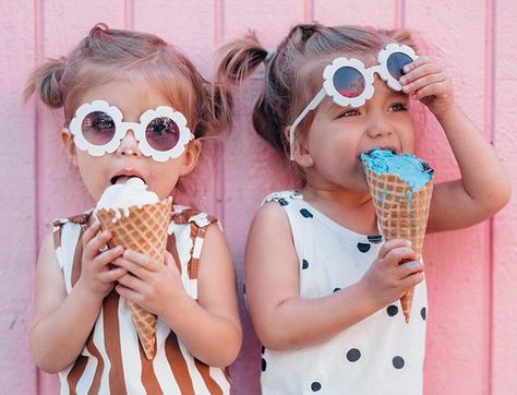 I scream, she screams, we all scream for ICECREAM!!!!! Comment an icecream cone!! 🍦🍦🍦🍦🍦 Ice Cream Photoshoot, Cream Photoshoot, Oakley Fisher, Daisy Sunglasses, Reflective Accessories, Flower Glasses, Ice Cream Photography, Taytum And Oakley, Flower Sunglasses