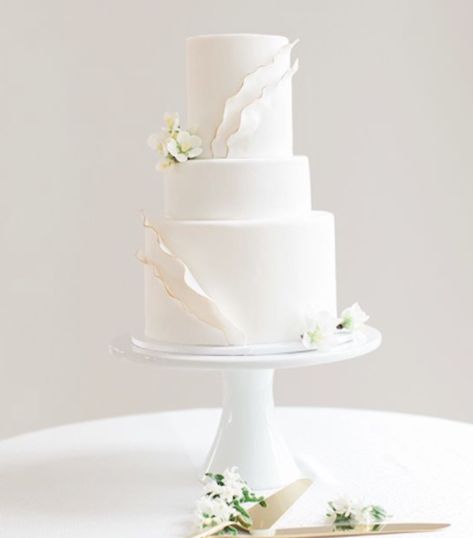 Final Cake, Ideas Bodas, Ruffle Wedding Cake, Silver Wedding Cake, Wedding Cake Prices, Square Wedding Cakes, Wedding Cake Pictures, Beach Wedding Cake, Lace Wedding Cake