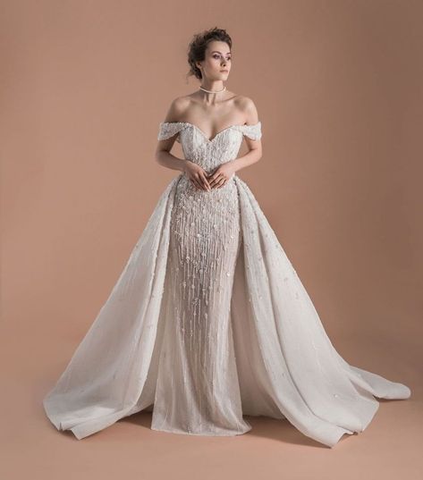 Saiid Kobeisy | This elegant off-shoulder wedding dress is adorned with sparkly beaded detailing allover with detachable princess skirt! Royal Fairytale Wedding, Bodycon Wedding Dress, Fairytale Ball, Wedding Dress Detachable Skirt, Fairytale Wedding Theme, Dress With Low Back, Saiid Kobeisy, Sweetheart Top, Off Shoulder Wedding Dress