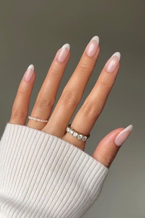 Spring French Tip Nail Naglar French Tip, French Tips Acrylic Nails, Simple French Tip, Spring French Tip Nails, Spring French Tip, Prom Things, Zicxa Photos, Occasion Nails, August Nails