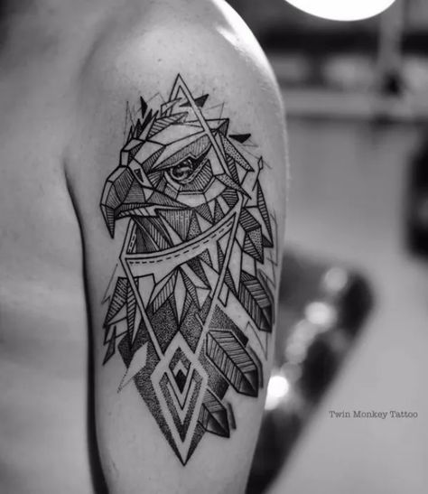 40 Intimidating Geometric Animal Tattoo Ideas - Greenorc Geometric Tattoo Animal, Geometric Animal Tattoo Design, Tattoo Lower Back, Eagle Head Tattoo, Geometric Animal Tattoo, Hawk Tattoo, Tattoo Animal, Animals Tattoo, Eagle Tattoos