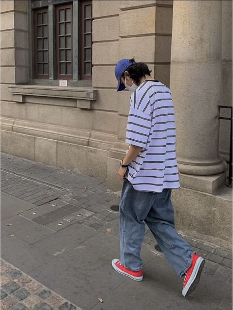 Red Converse Outfit Men, Converse Red Outfit, Blue Cap Outfit, Converse Outfit Men, White Converse Outfit Men, Red Converse Outfit, Travis Scott Outfits, Soft Indie, White Converse Outfits