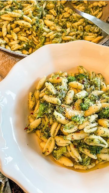 Dena Fenza -🇮🇹🇺🇸Mamma🧿 on Instagram: "CAVATELLI PASTA AND BROCCOLi is a quick pasta recipe that comes together in under 30 minutes. Growing up this was dinner staple for us. Honestly, even though I love vegetables, broccoli is not my favorite. But in this dish, it is incredible. Trust me you are going to want to try this one. You can even get your kids to eat it. An interesting fact about cavatelli. It originates in southern Italy and is one of Italy’s oldest pasta shapes. Some say the s Broccoli Cavatelli Recipe, Broccoli And Cavatelli Recipe, Cavatelli And Broccoli Sausage, Mushroom Cavatappi, Cavatelli Pasta Recipe, Cavatelli And Broccoli, Cavatelli Recipe, Pasta And Broccoli, Farfalle Recipes