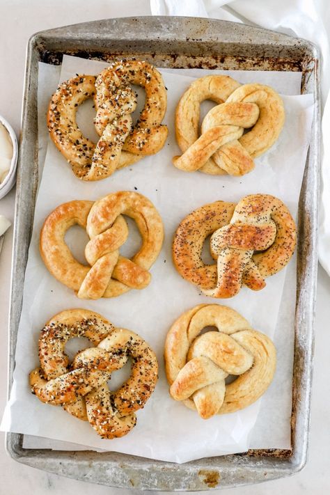 Soft Sourdough Pretzel Recipe  - Ninnescah Made Pretzel Dipping Sauce, Ninnescah Homestead, Sourdough Pretzel Recipe, Sourdough Pretzel, Sourdough Pretzels, Pretzel Recipe, Pretzel Dough, Pretzel Shape, Baking Soda Bath