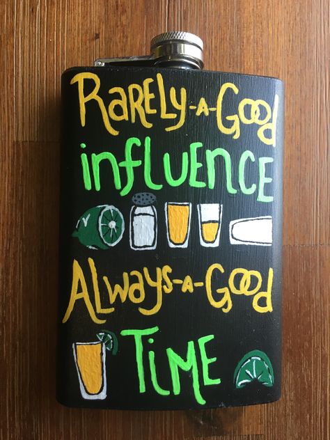 Painted flask gift Flask Designs Diy, Painted Flask Ideas, Flask Ideas Diy, Fraternity Flask Painted, Frat Painting, Flask Painting, Fraternity Flask, Painted Flask, Formal Flask