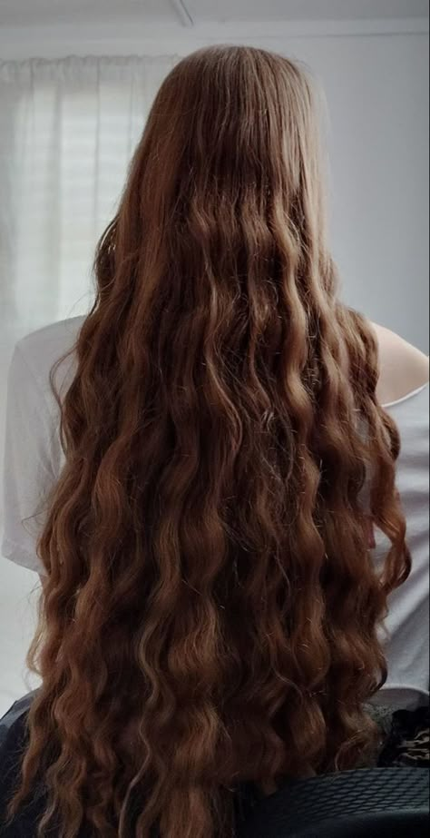 Long Hair Inspo, Long Hair Goals, Undone Hair, Extremely Long Hair, Long Hair Pictures, Really Long Hair, Hair Color Auburn, Beautiful Curly Hair, Hair Aesthetic