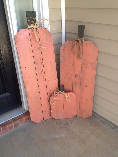 Fall pumpkin harvest pallet reclaimed wood outdoor porch sign decor Tall Wooden Pumpkins, Pallet Wood Pumpkins Diy, Pallet Board Pumpkins, Pallet Pumpkins Front Porches, Painted Wooden Pumpkins Fall Crafts, Fall Crafts Diy For The Home Front Porch, Diy Wood Pumpkin Decor, Diy Wooden Pumpkins Fall Crafts, Pumpkin Pallet Ideas