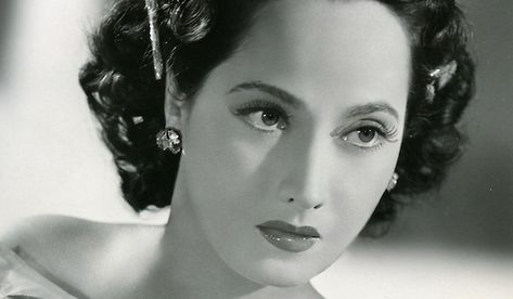 Woman Crush Wednesday: Merle Oberon – Merle Oberon, The Scarlet Pimpernel, Dorothy Lamour, Jean Harlow, Classic Movie Stars, Rita Hayworth, Judy Garland, Joan Crawford, More More