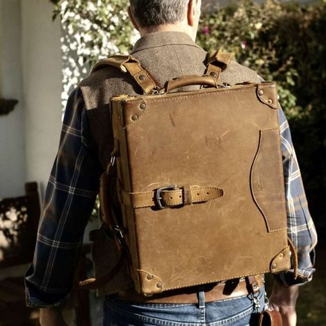 The new Grandfather Backpack Case from Saddleback Leather is something I've never seen before... - The Gadgeteer Functional Leather Anti-theft Backpack, Saddleback Leather, Rugged Leather-backed Backpack For Adventure, Outdoor Leather Backpack With Anti-theft Pocket, Leather Designs, Latest Gadgets, Classic Leather, Mountain Backpack, Bradley Mountain